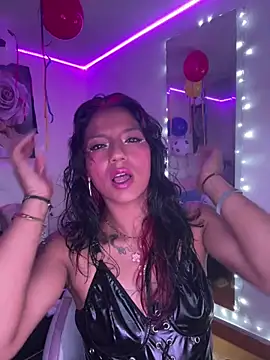 Chat +18 de SamathaMay ao vivo