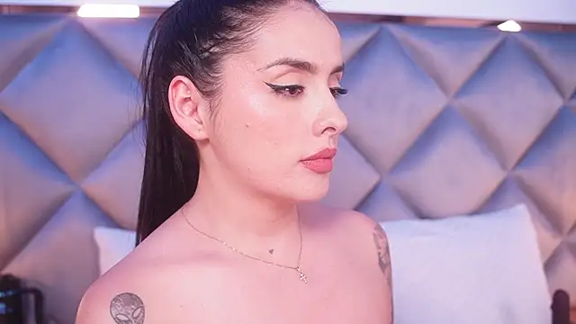 _giggy_2 Live XXX-Chat