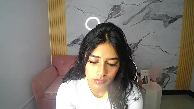 HotStreawberry_ch's Live XXX Chat