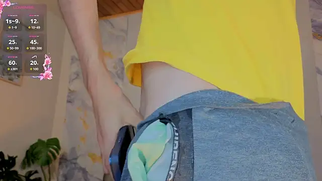 Un_SluttyyのライブXXXチャット