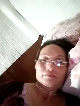XXX chat uživo modela Cucci07