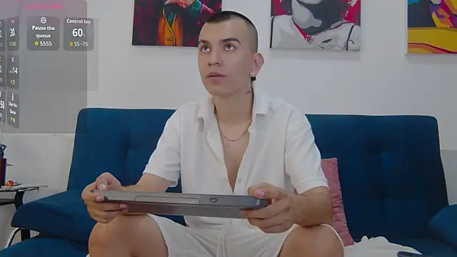 Rowan_Cley Chat XXX live