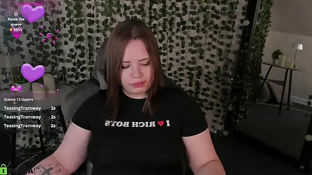 EricaElliott: онлайн-секс-чат