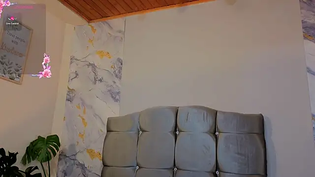 Un_Sluttyy's Live XXX Chat
