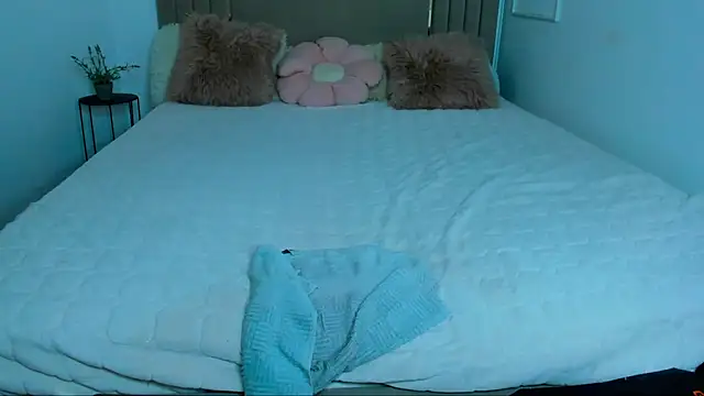 Chat +18 de Erika_bestboobs ao vivo