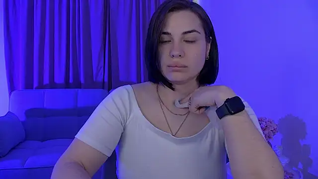 AdrianaToress Chat XXX in diretta