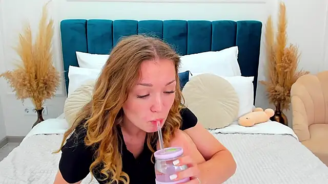 Chat +18 de VirginOlly ao vivo