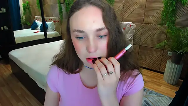 XXX chat uživo modela TrueReincarnation