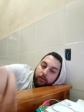 matvaz21cm Chat XXX in diretta