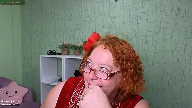 Chat XXX ao vivo de Fara_Flutte
