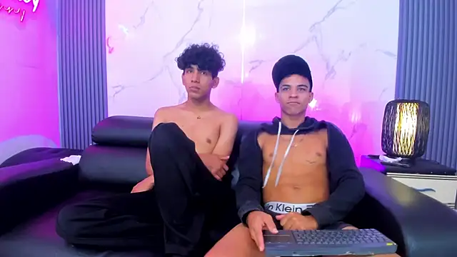 แชท XXX สดของ Kleyn_black
