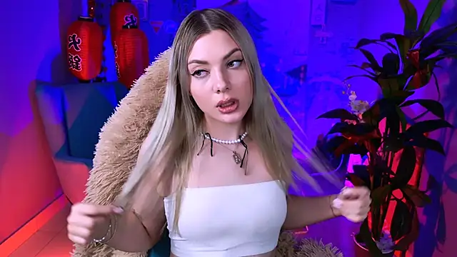 HyileyClark Chat XXX in diretta