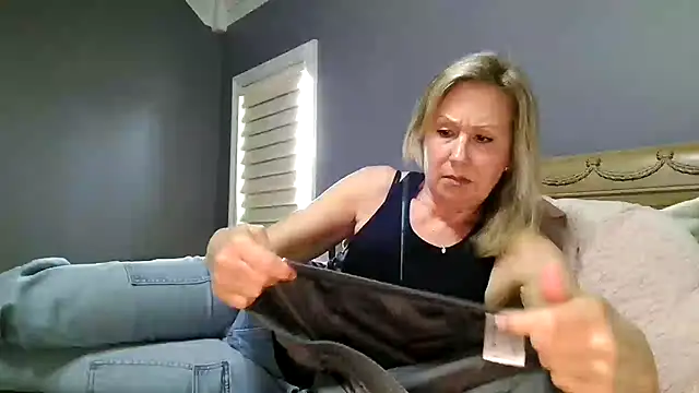 Lisaisluscious webcam show