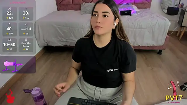 Chat +18 de Lucia_star__ ao vivo