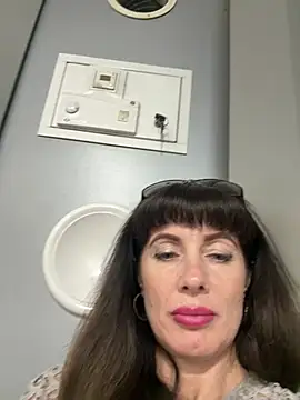 LadyLuxLover élő XXX-chatje
