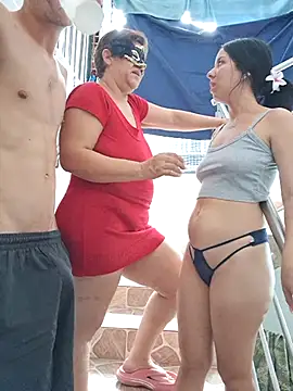 Chatroom XXX en direct de HOTANDSKINNY