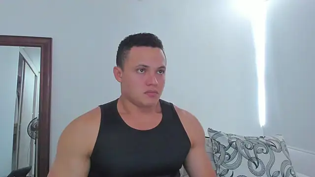 Chat XXX en directo de KingLevi01
