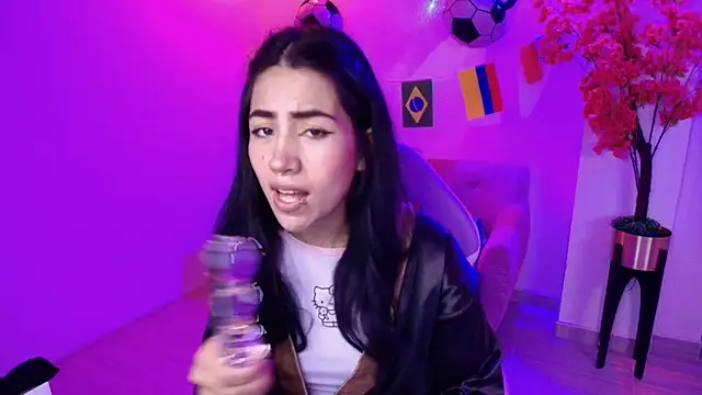 Czat XXX na żywo – Rainy_doll
