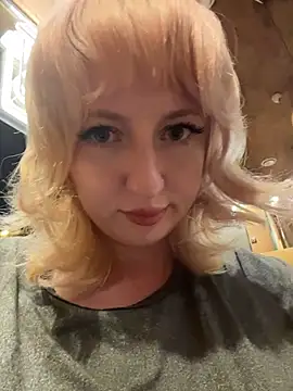 Chat +18 de RonnieKiss ao vivo