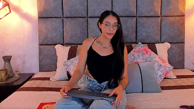Roseaurora Chat XXX live