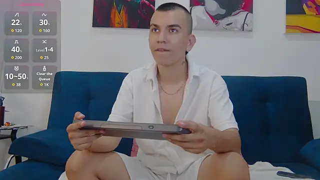 Rowan_Cley live XXX chat