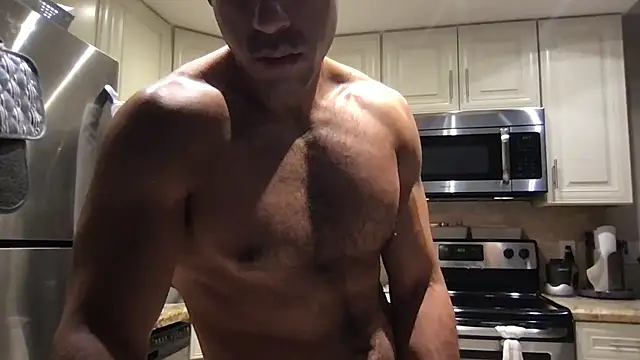 BigGuyMuscle – Naživo XXX chat