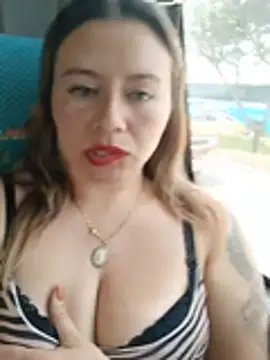 Hannah-colx Chat XXX in diretta