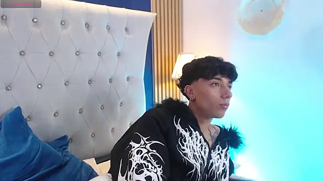 Aiden_Rivers_: απευθείας συνομιλία ΧΧΧ