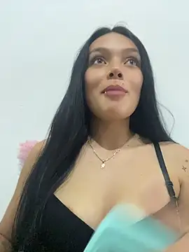 Czat XXX na żywo – NICKY-30