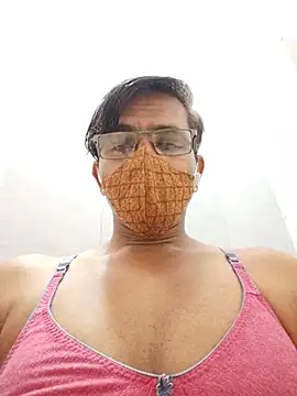 bottom_monty's Live XXX Chat