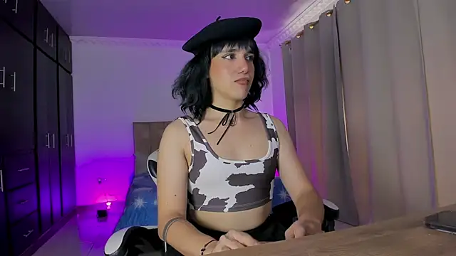 TrinyDn Live XXX chat