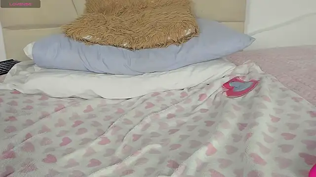 צ'אט XXX בשידור חי של Sophia_Ebony