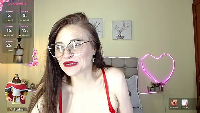 _naomi_s Adlı Modelin Canlı XXX Sohbeti