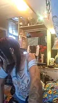 whitetrashdirtyslut 现场XXX聊天