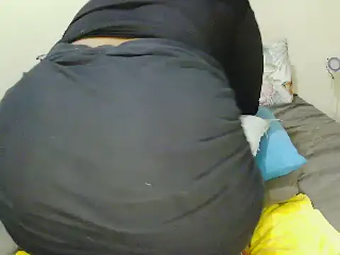 Chat +18 de RealQueenOfSouth ao vivo
