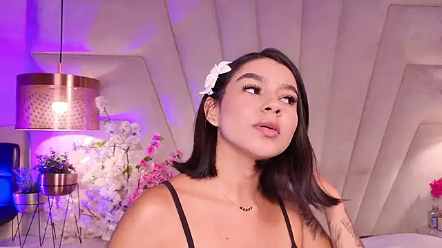 AlyssaRay's Live XXX Chat