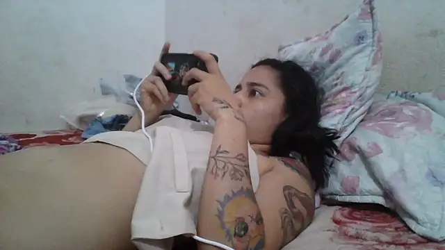 girl_tits' Live XXX Chat