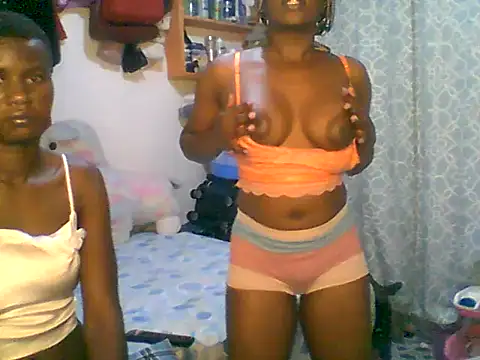 Ladysweetness23's Live XXX Chat