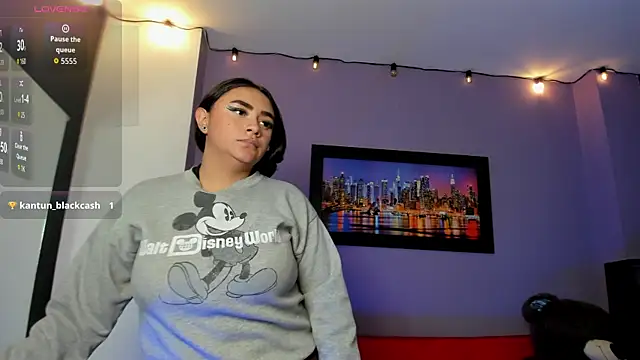 Lucyy_titsのライブXXXチャット