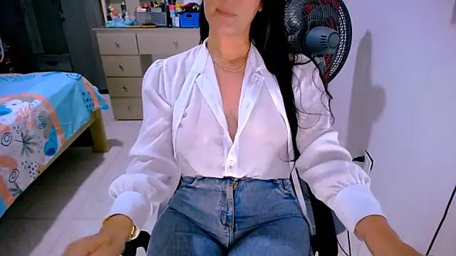 BitterMomXxx – Live XXX-chat