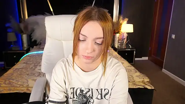 Онлайн чат XXX LizzaMoonn