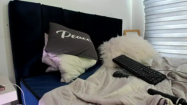 XXX chat uživo modela melanie_roux__