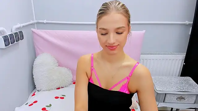EvetteRose live XXX chat