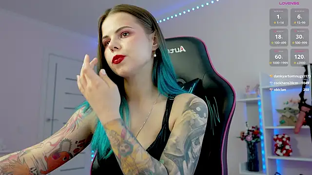 QueenAliceX Chat XXX in diretta