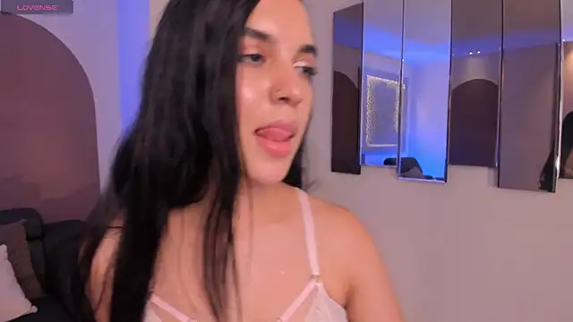 AmaraCollinsX's Live XXX Chat
