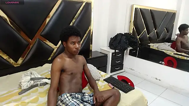 NoahJhonson69 – Live XXX-chat