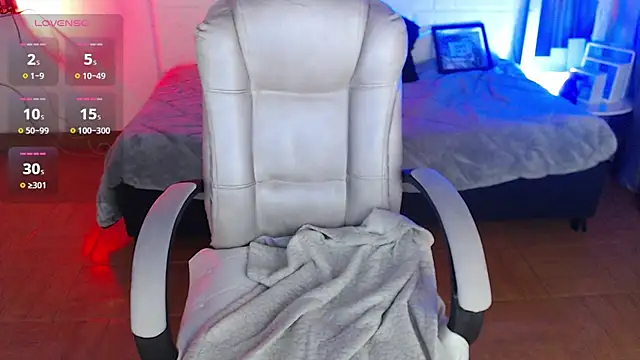Tiana_27 élő XXX-chatje