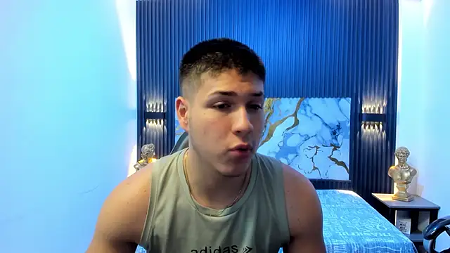 Chat +18 de AlessandroFranco ao vivo