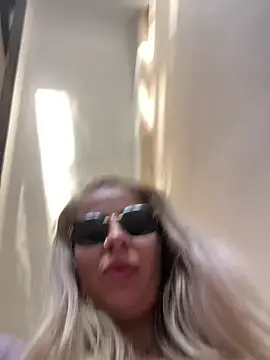 Chat +18 de Lisorine ao vivo
