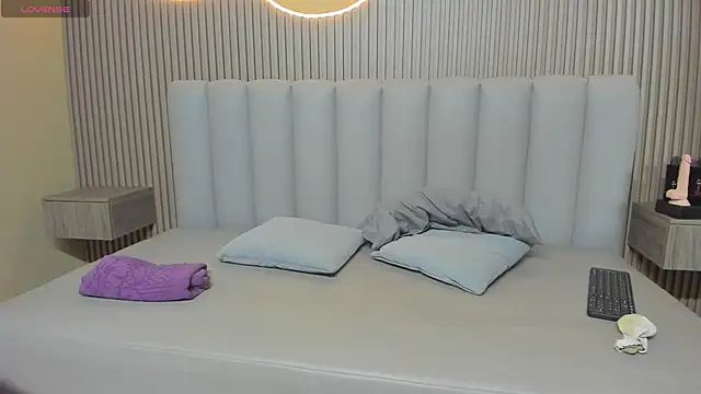 CharlotteLindsay's Live XXX Chat